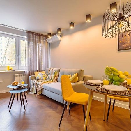 Bruna 2 - Charming Apartment By Noclegi Renters Varşovia Exterior foto